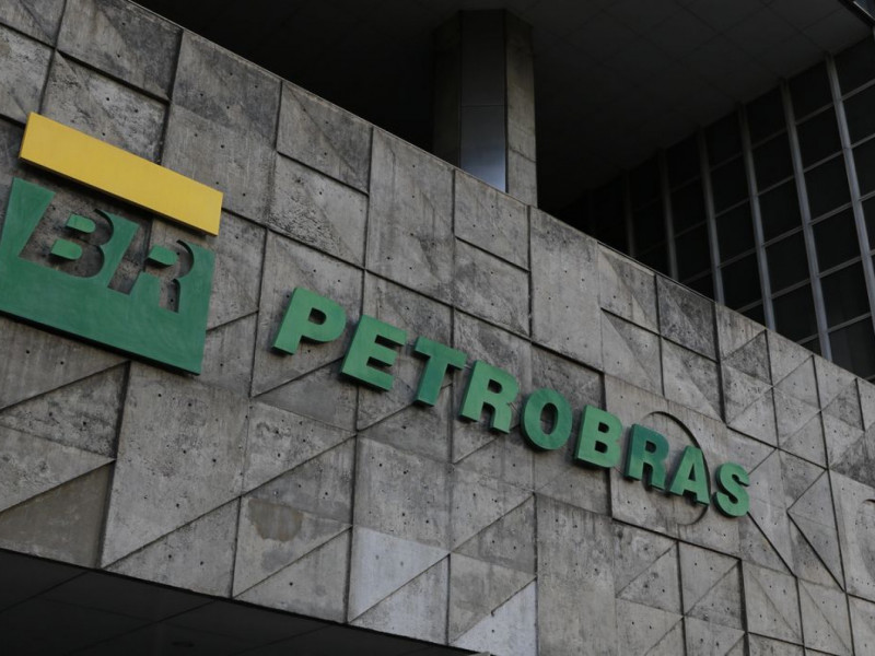 Petrobras anuncia novos poços e retomada de fábricas de fertilizantes