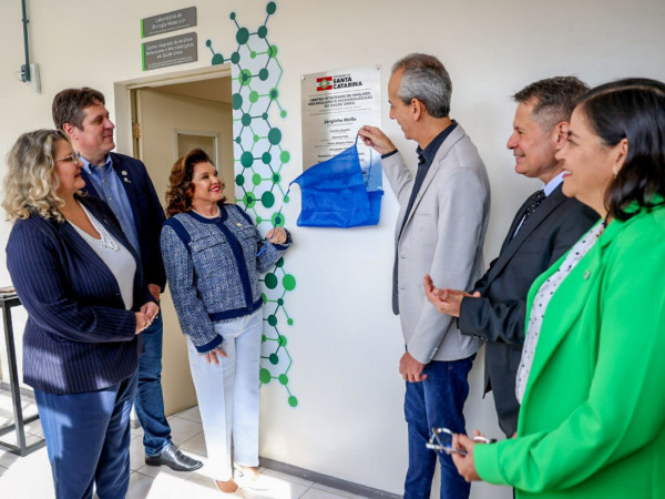 Governadora em exercício Marilisa Boehm inaugurou nesta quarta-feira, 14, dois novos laboratórios de pesquisa avançada: