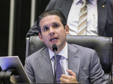Motta defende participação de bancos no debate da isenção do IR