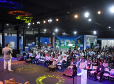 O presidente da Fecomércio, Hélio Dagnoni, abriu o evento com um breve histórico da criação do Sistema S, incluindo o Sesc e o Senac, braços cultural e educacional, reforçando a importância social da instituição. 