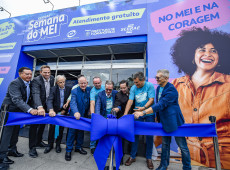 Décio Lima e lideranças do Sebrae/SC inauguraram um estande especial de 375m² no Largo da Alfândega, no Centro da Capital