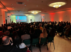 O Prêmio Destaque ACORS foi um sucesso de público, com ingressos esgotados e homenagens a personalidades e instituições que se destacam em SC