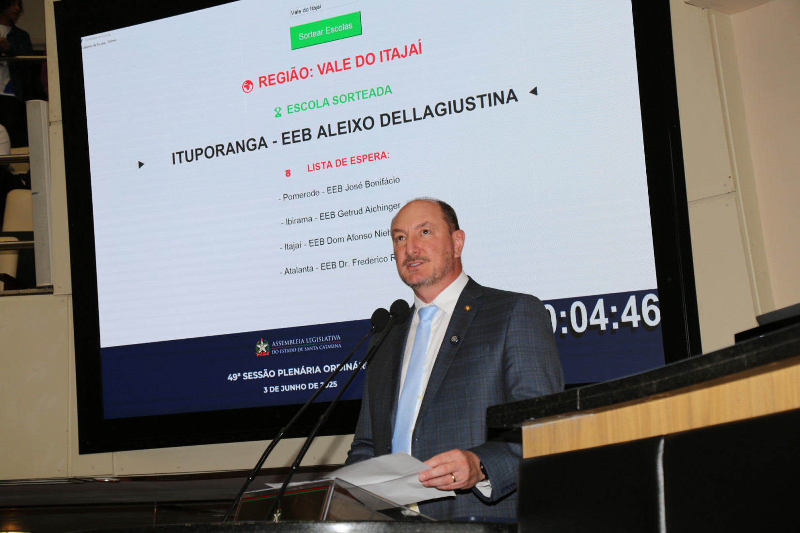 Sorteio foi realizado pelo presidente da Escola do Legislativo Deputado Lício Mauro da Silveira, deputado Mauro de Nadal (MDB)