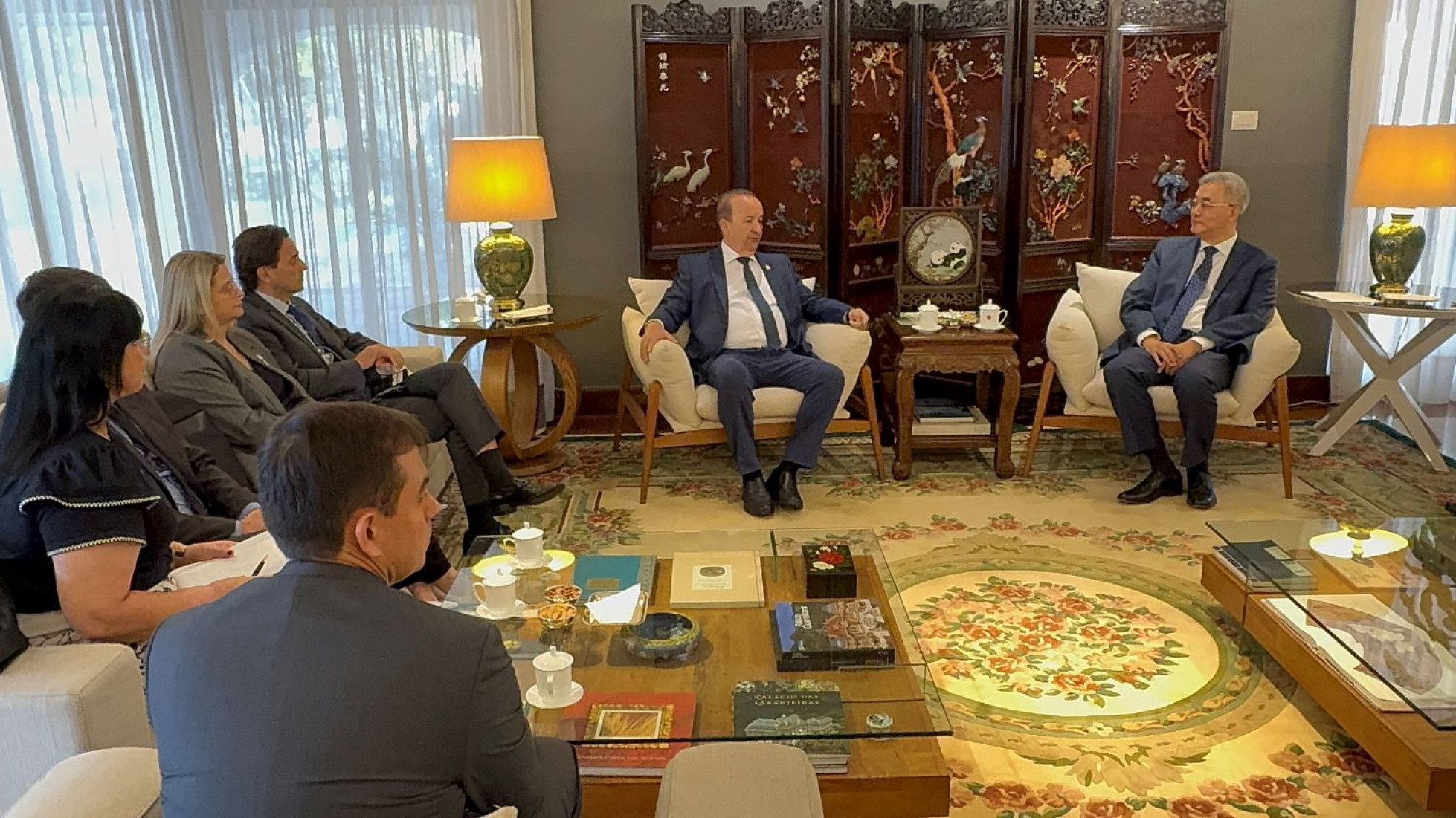 Jorginho Mello Discute Gripe Aviária com Embaixador Chinês