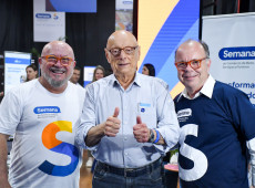 Hélio Dagnoni, presidente da Fecomércio/SC; senador Esperidião Amin, e o presidente do Conselho Deliberativo do Sebrae/SC, Renato Campos de Carvalho