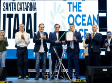 m Itajaí, governador em exercício de SC assina liberação de recursos para a The Ocean Race