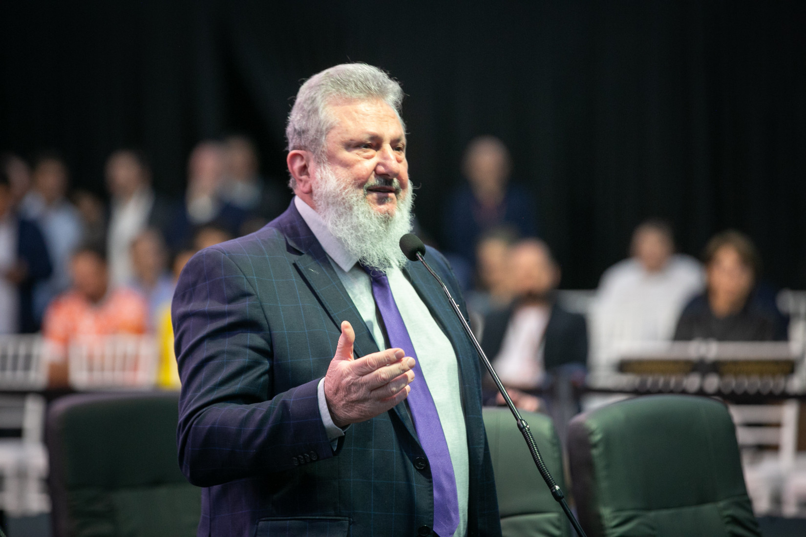 Padre Pedro comandará a Alesc com as licenças do presidente Júlio Garcia e do primeiro vice-presidente Fernando Kreling.