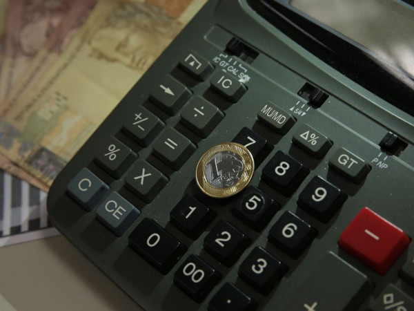 Atividade econômica brasileira cresce 0,2% em abril