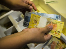  Caixa paga Bolsa Família a beneficiários com NIS de final 3
