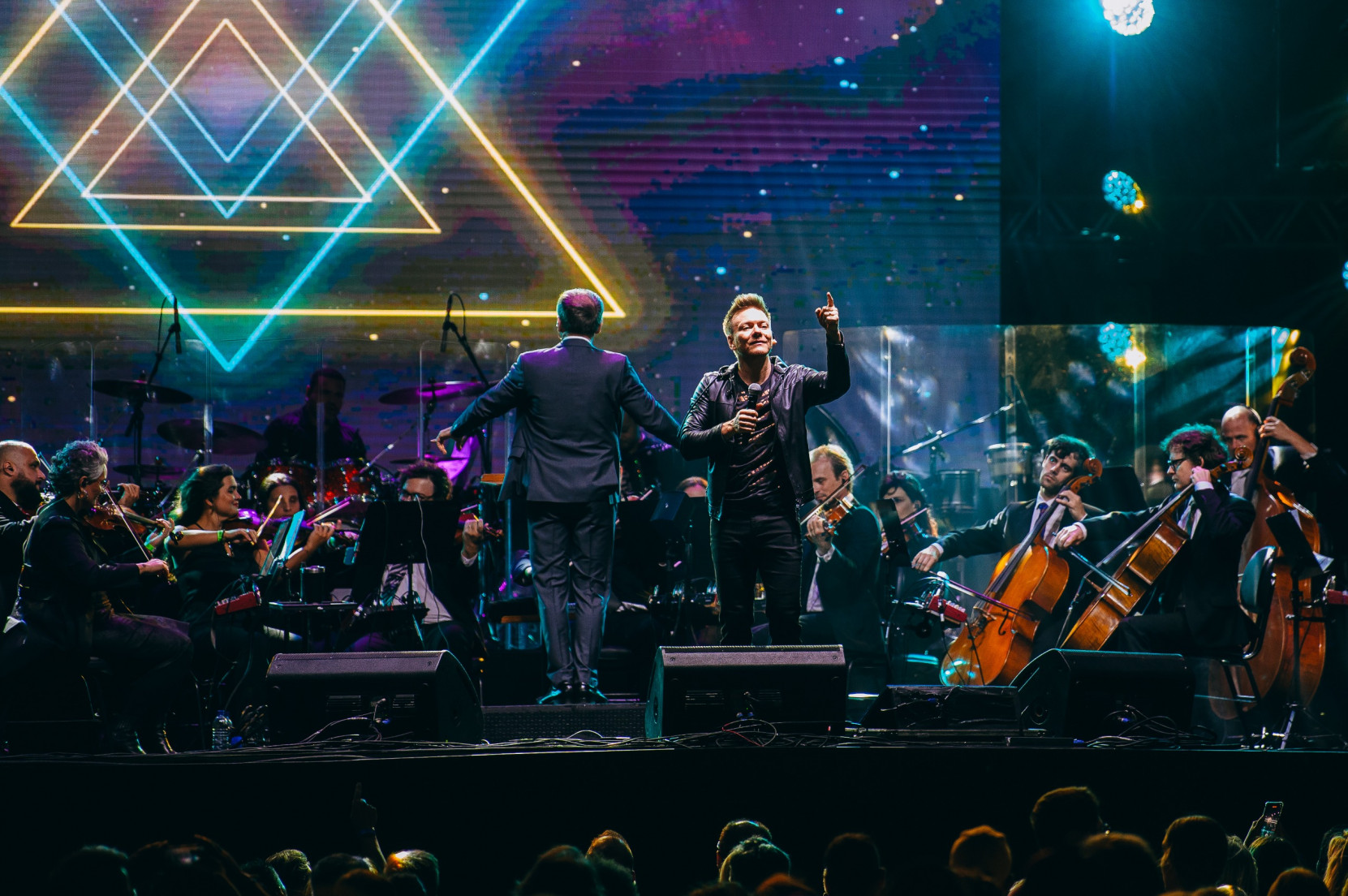 O cantor Michel Teló e a Camerata Florianópolis fizeram o show de encerramento da edição 2024 do Festival Santa Catarina Canta.