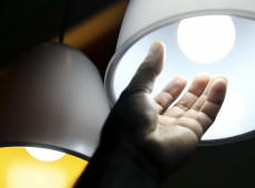 Contas de luz permanecem com bandeira tarifária vermelha em julho 