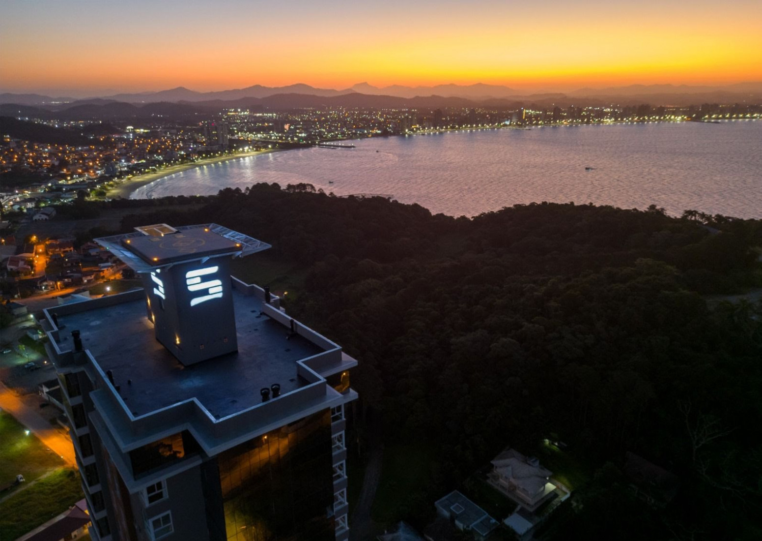 Santa Catarina manteve, pelo segundo mês consecutivo, o terceiro maior saldo de vagas de emprego no setor da construção civil no Brasil