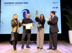 O time Habitasul recebe os prêmios da ADVB em evento realizado em Jaraguá do Sul