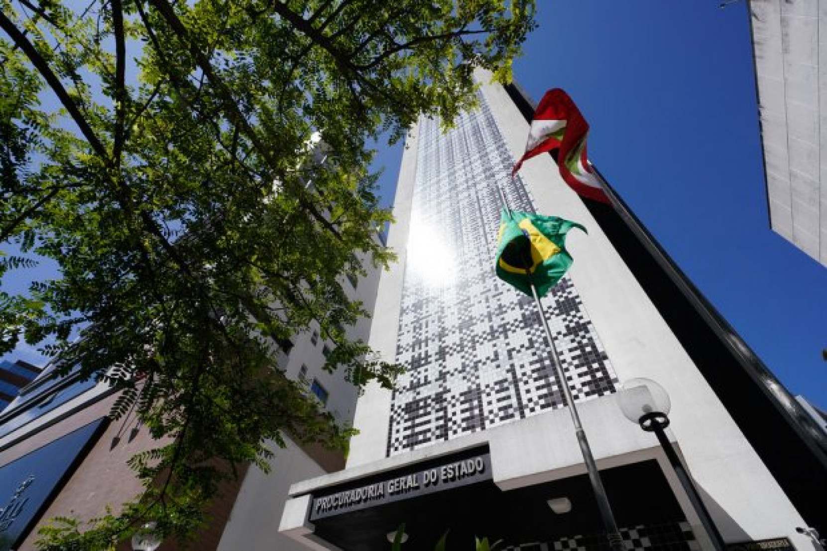 Os participantes discutiram a redação do documento que vai nortear o ressarcimento a ser feito pelo Paraná a Santa Catarina por meio de obras de infraestrutura em rodovias localizadas na região Norte catarinense.