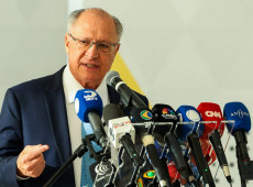 Governo busca negociação com EUA e pede apoio de empresários