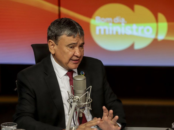 Tarifaço pode desequilibrar mercado interno no Brasil, alerta ministro