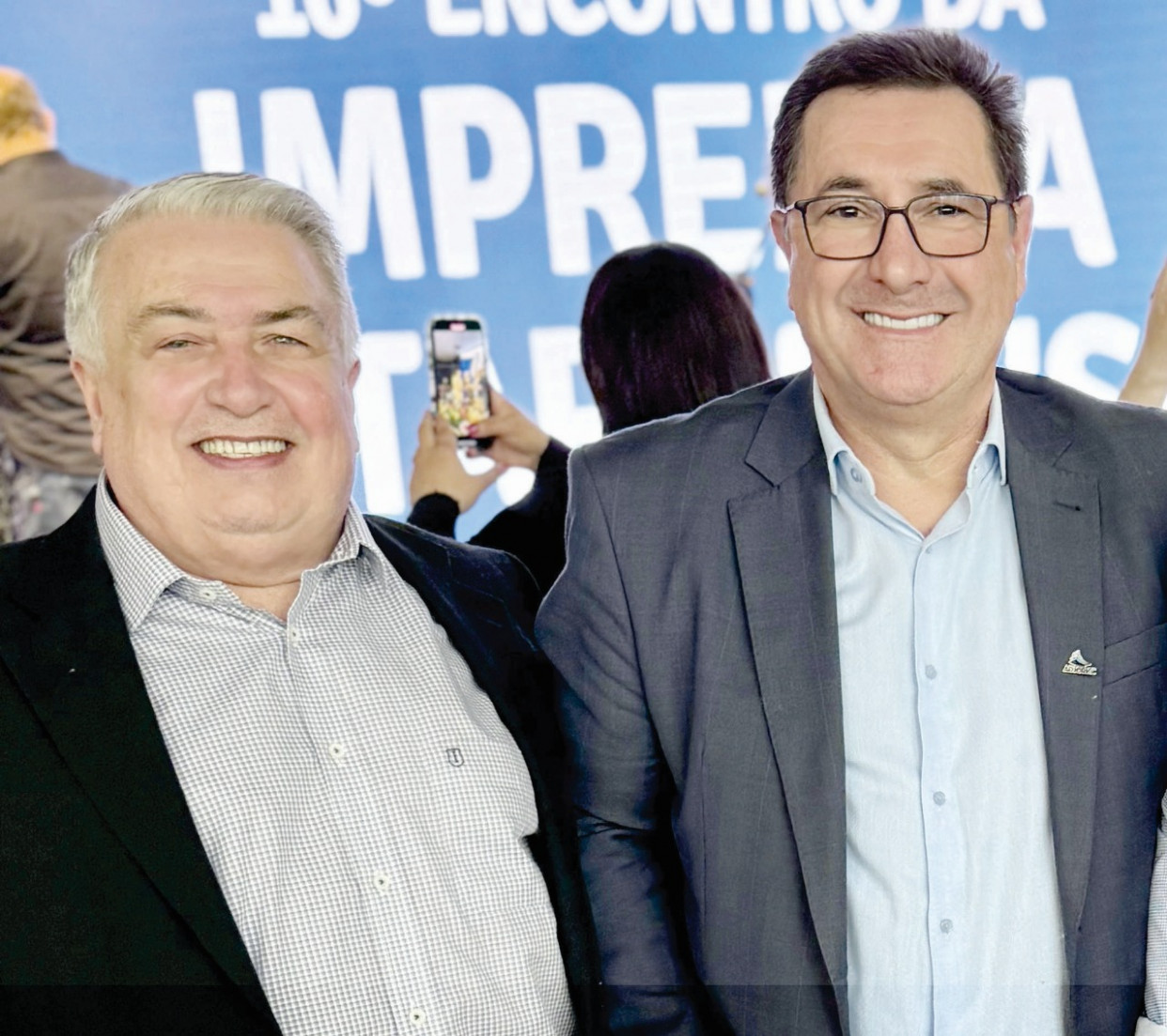 Presidente do Sindejor/SC Ailton Carlos Coelho com o vice José Roberto Deschamps
