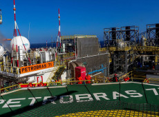 Brasil bate pela 1ª vez marca de 5 milhões de barris de petróleo e gás