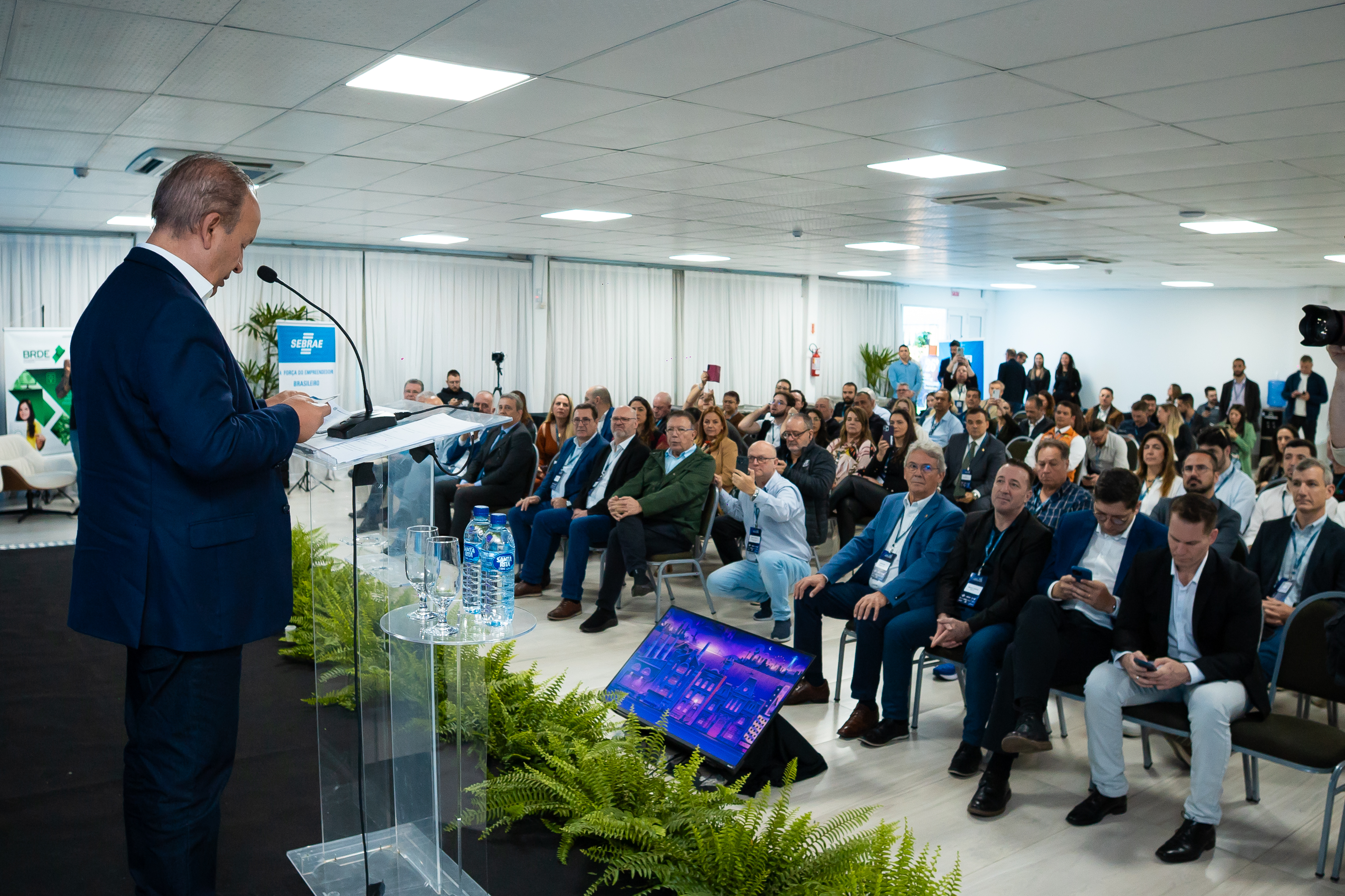 Governador Jorginho Mello ressalta a importância da imprensa do interior