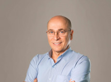 VANIR ZANATTA

Presidente da Organização das Cooperativas do Estado de Santa Catarina (OCESC)