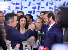 senador Ciro Nogueira, presidente do Progressistas (à esq.), participou do anúncio ao lado do presidente do União Brasil, Antônio Rueda.