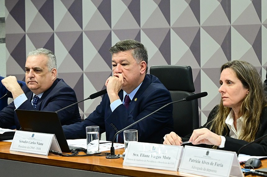 Relator da CPMI, deputado Alfredo Gaspar, presidente, senador Carlos Viana, e a diretora da CGU Eliane Viegas