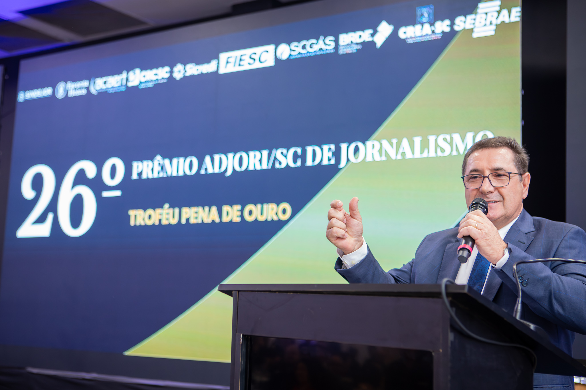 Presidente da Adjori/SC, José Roberto Deschamps, destacou a importância da premiação para o aprimoramento da comunicação local e regional 