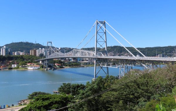 Evento acocntece na sede do Sebrae/SC em Florianópolis ( presencial), com Transmissão simultânea para todos os polos regionais do Estado.