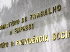 Governo notifica patrões sobre atraso do FGTS de empregadas domésticas