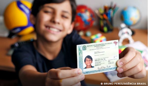 Como emitir RG em Santa Catarina: confira documentos necessários, taxas, locais de atendimento e como agendar para obter sua Carteira de Identidade