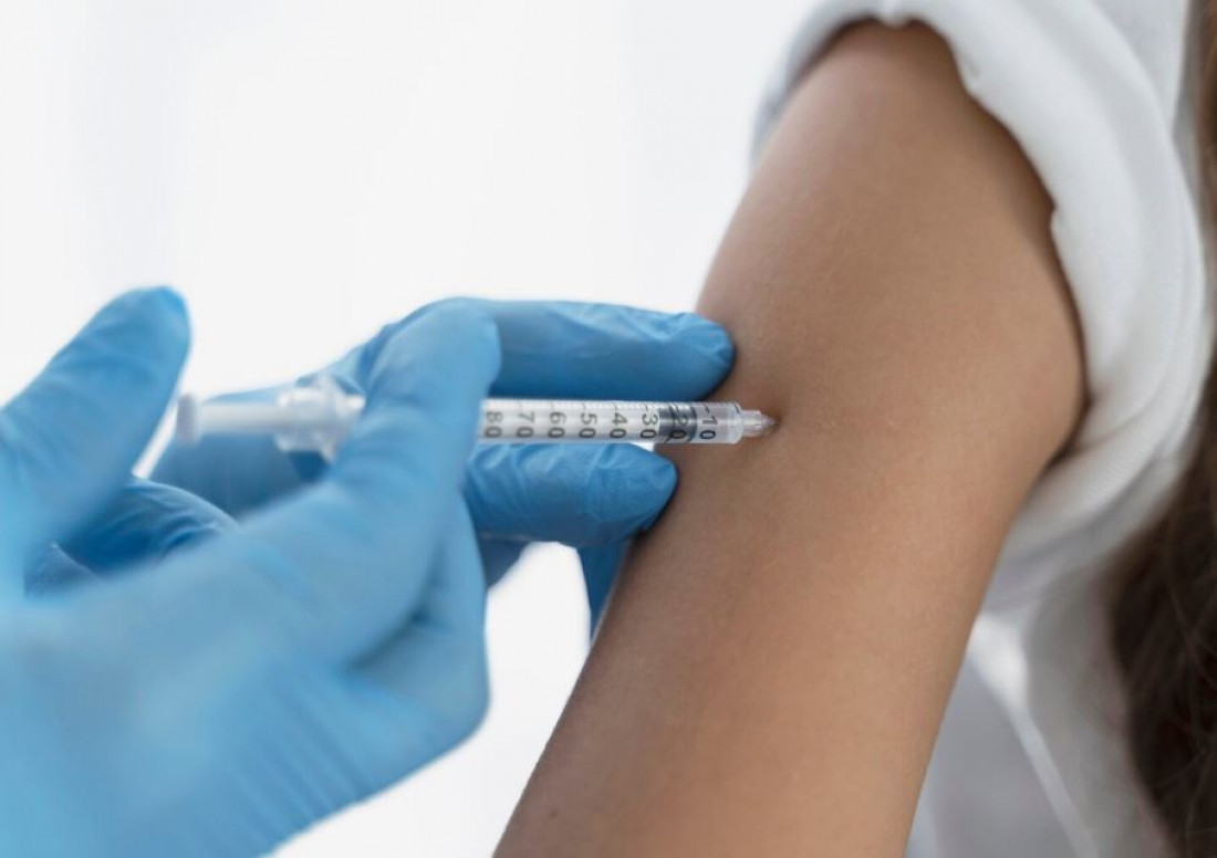 Estudo da The Lancet mostra que a vacina contra HPV reduziu em quase 60% os casos de câncer de colo do útero entre jovens no Brasil