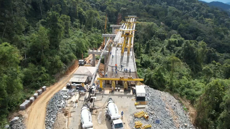 Cortes podem afetar obras como a do elevado da BR-280, em Jaraguá do Sul. 
