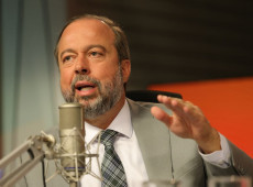 Não foi falta de energia, mas problema técnico, diz ministro Silveira