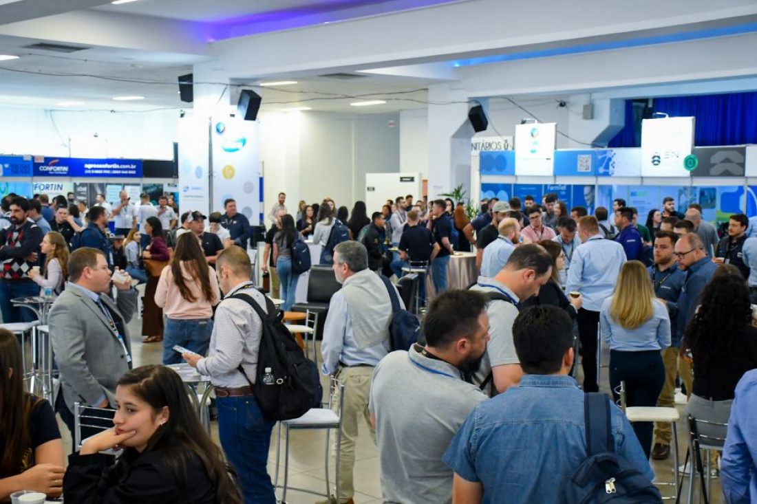 A feira é realizada em Chapecó paralelamente ao 14º Simpósio Brasil Sul de Bovinocultura de Leite (SBSBL)