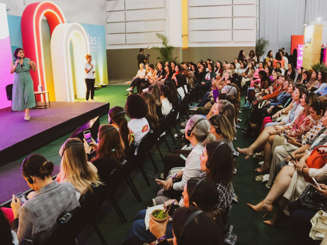 Delas Summit, o maior encontro de empreendedorismo feminino do Sul do país .