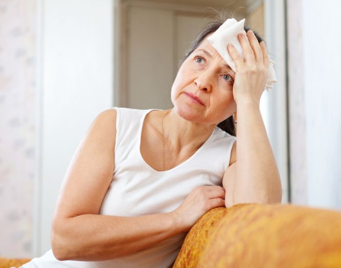 Menopausa vai além do calor: sintomas pouco conhecidos afetam brasileiras