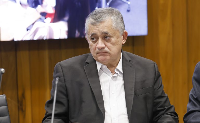 José Guimarães defendeu o corte de incentivos tributários

