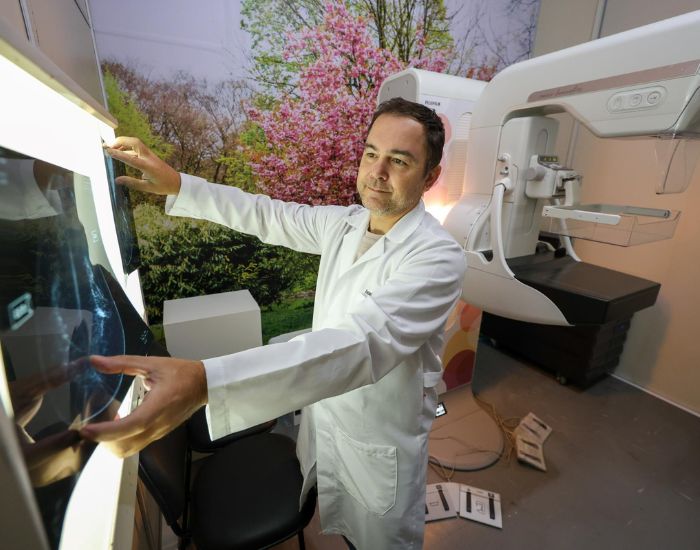 Outubro Rosa: Maternidade Carmela Dutra intensifica mamografias