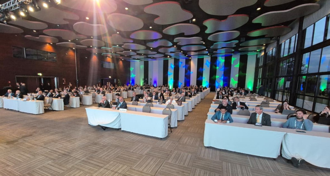  O evento reúne autoridades portuárias de todo país, além de representantes de diversos terminais privados e empresas que atuam no setor.