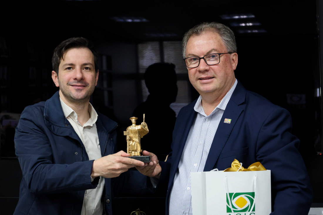 Presidente da ACIC Helon Rebelatto e o presidente da Facisc Elson Otto.