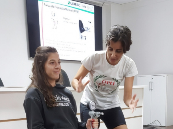 Udesc Cefid realiza curso sobre aplicação de testes físicos em idosos em Florianópolis nesta terça