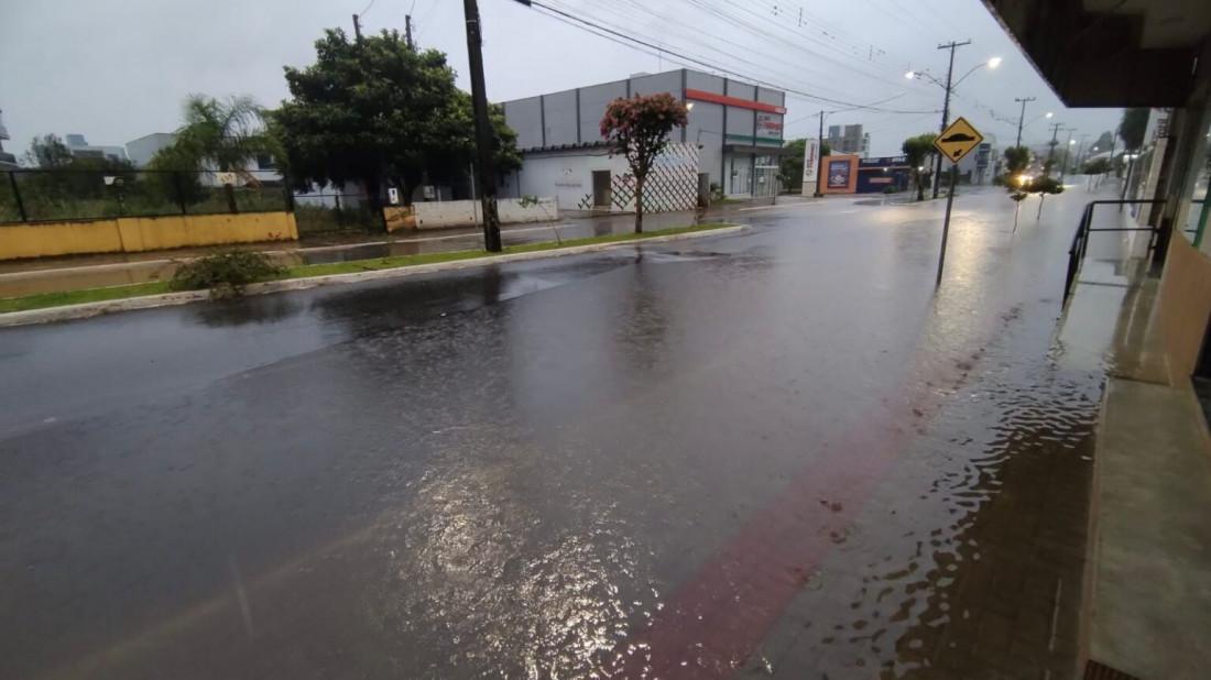 Chuva intensa em Xanxerê/SC causou grandes problemas para a população 