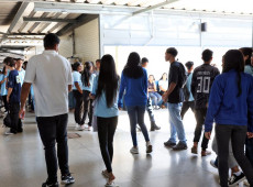 Estudantes do Pé-de-Meia podem escolher como investir benefício