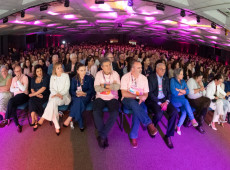  A cerimônia de abertura  contou com as presenças da vice-governadora Marilisa Boehm; do presidente do Sebrae, Décio Lima; do secretário de Estado, Silvio Dreveck; e de outras autoridades e lideranças do Sebrae