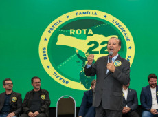  O governador Jorginho Mello é presidente estadual do partido