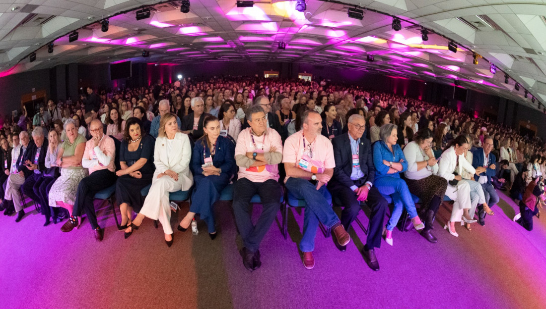  A cerimônia de abertura  contou com as presenças da vice-governadora Marilisa Boehm; do presidente do Sebrae, Décio Lima; do secretário de Estado, Silvio Dreveck; e de outras autoridades e lideranças do Sebrae
