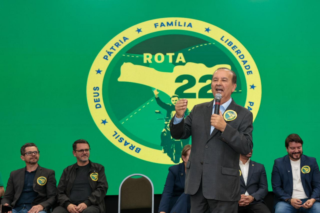  O governador Jorginho Mello é presidente estadual do partido