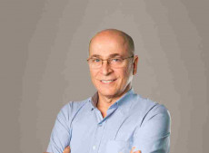 
VANIR ZANATTA
Presidente da Organização das Cooperativas do Estado de Santa Catarina (OCESC)