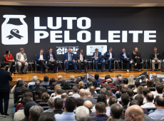 
O debate aconteceu no Auditório Deputada Antonieta de Barros.