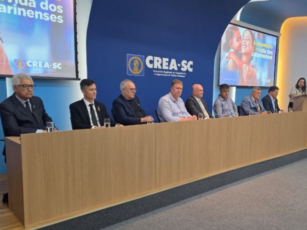 


A cerimônia de inauguração contou com a participação do presidente do CREA-SC, Eng. Kita Xavier e de outras lideranças do Conselho